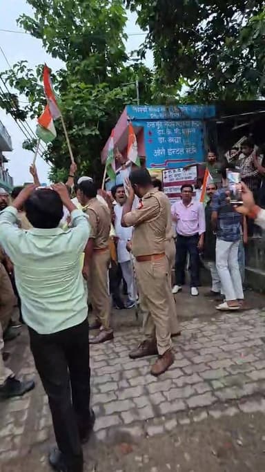 कांग्रेस कार्यकर्ता और भाजपा कार्यकर्ता आमने सामने