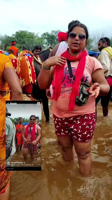 देवघर के रास्ते में मैडम की रील वायरल! धर्म या पिकनिक?
मैडम को रील बनाने का शौक इतना बड़ा है कि देवघर जाने के रास्ते में नदी के बीच भी रील बना डाली। बताया जा रहा है कि मैडम बाबाधाम पैदल जल चढ़ाने जा रही हैं, लेकिन नदी में रील बनाते हुए उनका वीडियो सोशल मीडिया पर चर्चा का विषय बना हुआ है।
और रील भी किस गीत पर बनाई गई है… आप लोग भी सुन लीजिए! 🎶
अब सवाल यह है—इसे धर्म कहेंगे या पिकनिक? 🤔
आपकी क्या राय है? कमेंट में जरूर बताएं।
#Deoghar #BabaDham #Sawan #KanwarYatra #Devghar #ViralReel #ViralVideo #SocialMedia #Reels #BiharNews #NewsOfBegusarai #BegusaraiNews #धर्म_या_पिकनिक