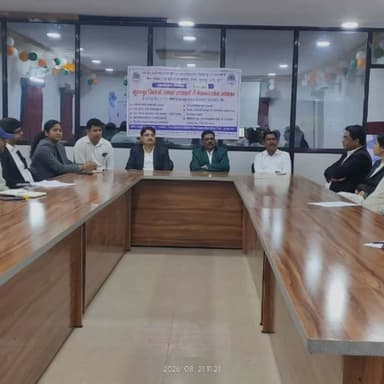 ⚖️ 12 सितम्बर को नेशनल लोक अदालत
सूरजपुर में वर्ष 2026 की तीसरी नेशनल लोक अदालत की तैयारियों को लेकर प्रधान जिला एवं सत्र न्यायाधीश श्री थॉमस एक्का की अध्यक्षता में समीक्षा बैठक हुई।
बैठक में लंबित एवं प्री-लिटिगेशन प्रकरणों के त्वरित निराकरण तथा आम नागरिकों को नियमानुसार राहत दिलाने के निर्देश दिए गए।
#NationalLokAdalat #Surajpur #LokAdalat #न्याय
@chhattisgarhcmo @dpr.chhattisgarh