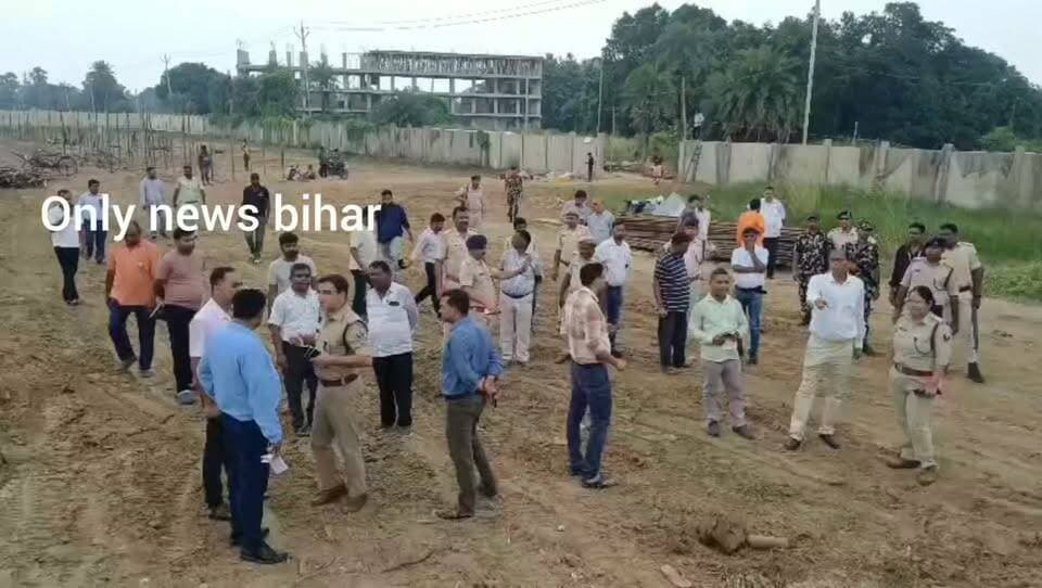 लखीसराय। अशोक धाम में अंतिम सोमवारी को लेकर प्रशासन अलर्ट रेलवे से लेकर मंदिर तक सुरक्षा का महाप्लान।