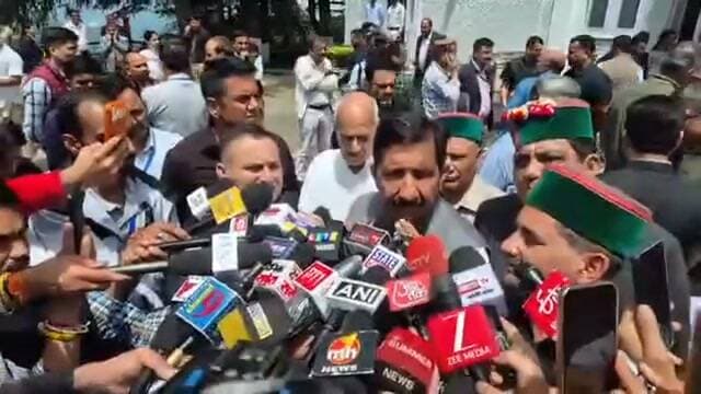 शिमला: सत्ता पक्ष ने फिर की नारेबाजी! विधानसभा परिसर में सियासी घमासान के बीच डिप्टी सीएम मुकेश अग्निहोत्री ने क्या कहा? देखिए...