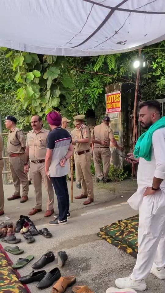 रुद्रपुर
किसानों के धरने पर समस्याएं सुनने पहुंचे एडीएम