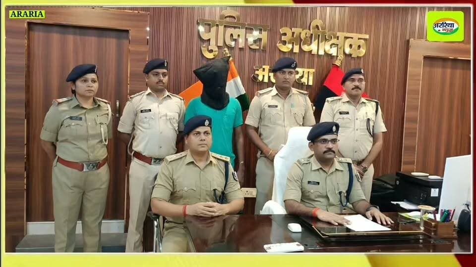 अररिया पुलिस की बड़ी कार्रवाई: कंटेनर से 50 लाख से अधिक की विदेशी शराब जब्त, एक तस्कर गिरफ्तार किया गया है। एसपी जितेन्द्र कुमार