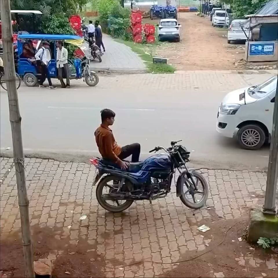 चोरी की वारदात सीसीटीवी में कैद…