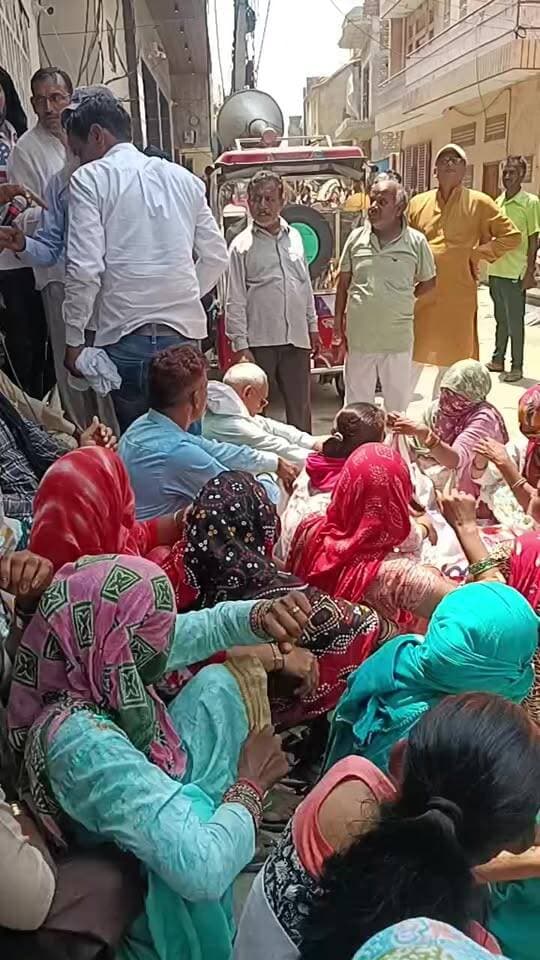 भिवानी MLA के आवास पर कर्मचारियों का प्रदर्शन लाइव #bhiwani #mla #protest #live #bjp #viralvideo