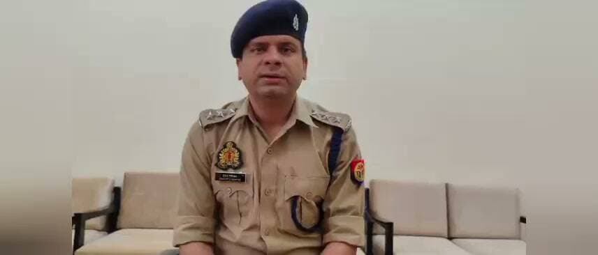 *थाना आंवला, बरेली क्षेत्रान्तर्गत सड़क दुर्घटना में घायल 02 व्यक्तियों की उपचार के दौरान मृत्यु होने की सूचना पर
#bareillyproperties
Bareilly news Live
#Bareillypolice