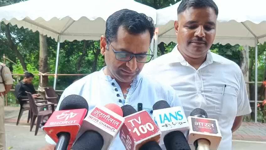 किसानों का कलेक्ट्रेट में तीन दिवसीय धरना समाप्त:ADM