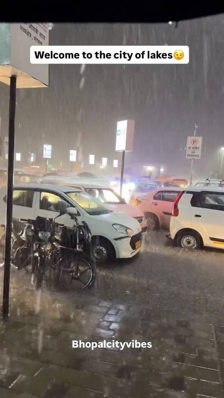 Aise hi thodi na city of lakes kehte haiЁЯе╣