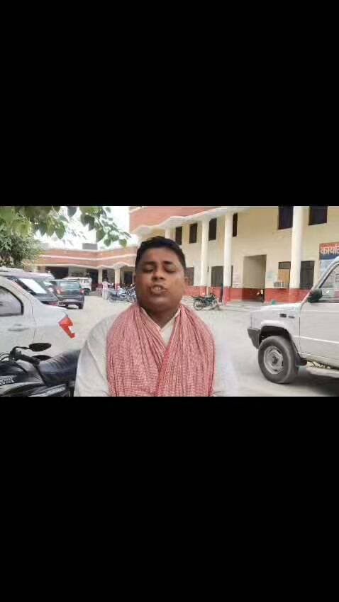 महंगाई से जनता बेहाल, सरकार सवालों से हलकान!
त्योहार के समय चीनी के बढ़ते दामों पर सरकार जवाब दे—आम आदमी की रसोई कब राहत पाएगी?
स्कूलों में बाहरी लोगों की रोक पर भी सवाल है—व्यवस्था की पोल खुलने का डर है या फिर सच्चाई सामने आने का?
विपक्ष में हैं, इसलिए सवाल भी करेंगे और जनता की आवाज़ भी बुलंद करेंगे।
#Budaun #SonuYadav #SamajwadiParty #Inflation
Samajwadi Party Shivpal Singh Yadav Akhilesh Yadav Shyam Lal Pal Dimple Yadav Anees Raja Aditya Yadav Dr. Rajpal kashyap
