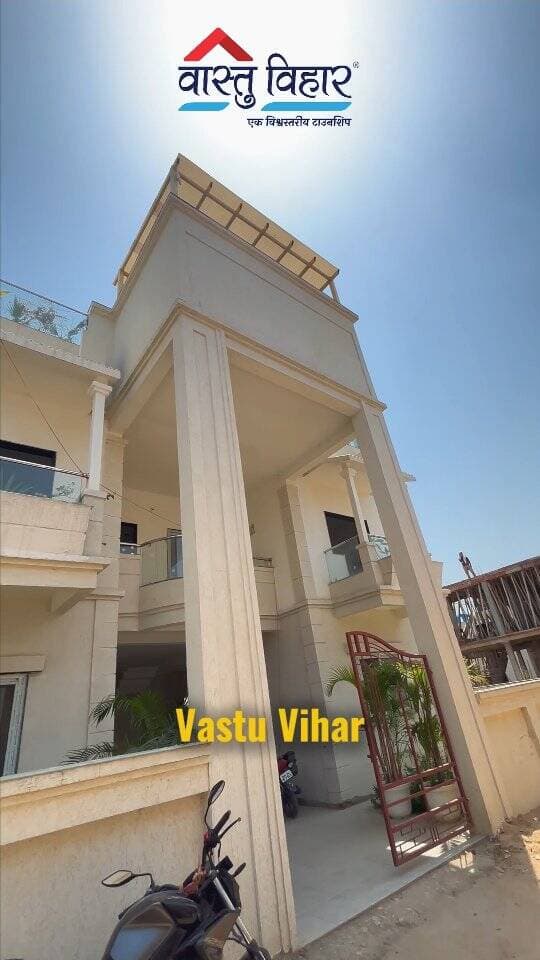 🏡 Rent se Better, Apna Ghar! ❤️
Har mahine kiraya dene se behtar hai apne sapno ke bungalow ki EMI bharna. ✨
Aaiye Vastu Vihar Phase 2 aur chuniye apni family ke liye perfect 2 BHK, 3 BHK ya 5 BHK bungalow.
Hamari pahchan... Vastu Vihar, jahan mile apno sa pyar. ❤️
📞 Zyada jaankari ke liye description ya comment mein diye gaye contact details par sampark karein.
Contact number - +919369997215
📍 Location - bhel factory,shivpur Varanasi
Rera number - BRERAP00015-88/205/R-1518/2023
#varanasi #vastuvihar #growth #instagram #viral