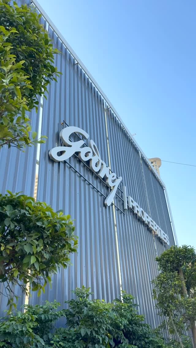 Gurugram witnessed a spectacular evening on Golf Course Road 🌃
From the stunning Experience Centre in Sector 53 to the breathtaking skyline reveal, the launch of Godrej Samaris truly stood out ✨🏙️
Lights, music, and visuals lit up the Gurgaon sky, creating a moment the city won’t forget anytime soon 💫
Comment “Godrej Samaris” to know more 👇
Follow @gurugram_seher ❤️
[Gurugram, Gurgaon, GolfCourseRoad, GodrejSamaris, Sector53, GurgaonEvents, LuxuryLiving, DelhiNCR, Skyline, PremiumHomes, GurugramLifestyle, Delhi, NCRLife, UrbanLiving, RealEstate
#Gurugram #Gurgaon #DelhiNCR #GodrejSamaris