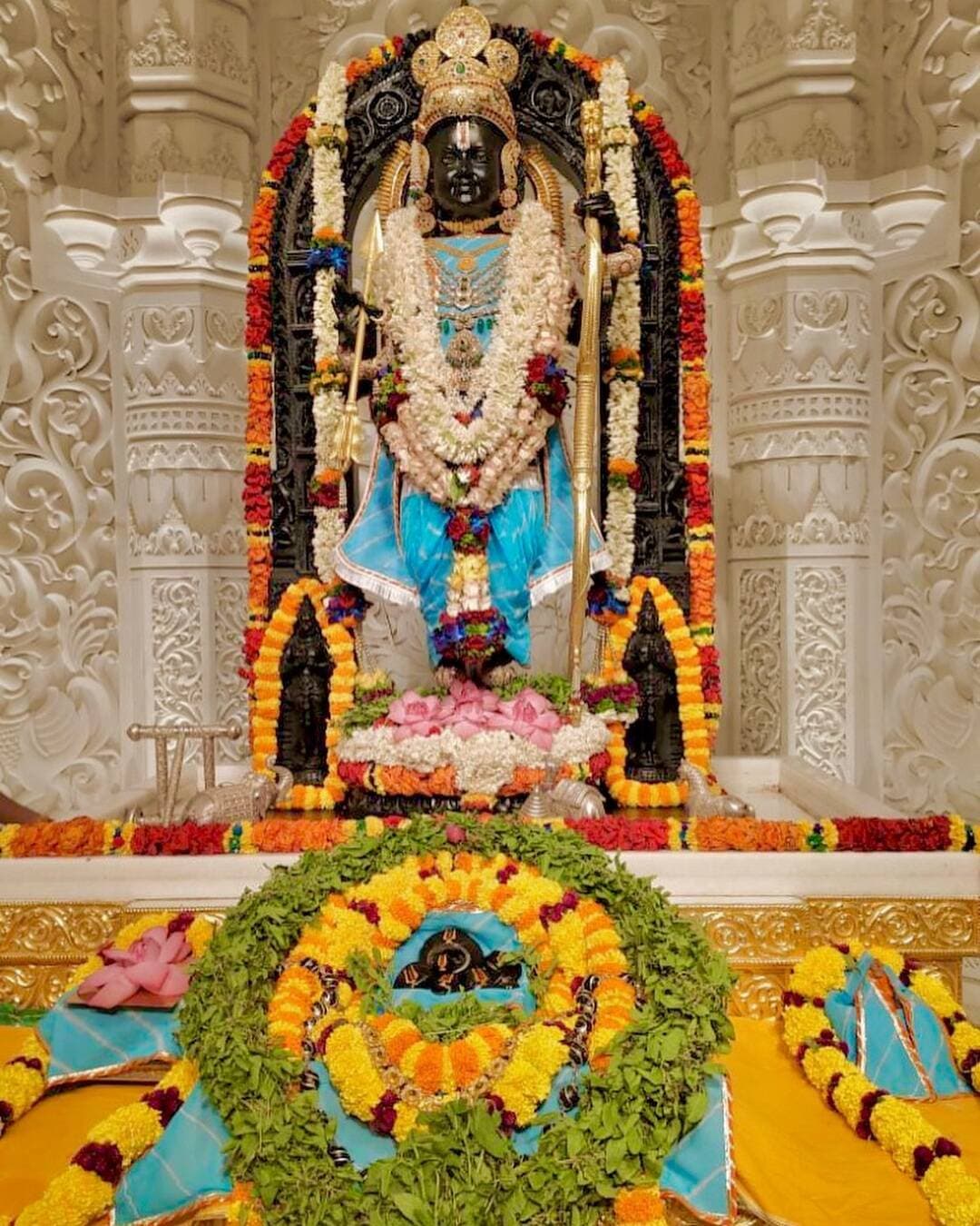 श्री रामलल्ला विराजमान प्रभु श्री रामलल्ला सरकार दर्शन
श्री राम जन्मभूमि अयोध्याधाम से शनिवार 17 अगस्त 2024
🚩जय जय श्री राम 🙏🙌👏🏻🚩
🌸 विक्रम संवत श्रावण 13, 2081, 2081, श्रावण शुक्ल पक्ष श्रावण शुक्ल पक्ष द्वादशी 🌸
अयोध्या रामलल्ला के प्रातः क़ालीन भव्य दर्शन
🙏🛎️🌿जय रघुनन्दन जय सियाराम 🌿🛎️ 🛕🪔
.
.
श्री रामलल्ला जी के रोज़ दर्शन के लिए हमारे इंस्टाग्राम पेज को फ़ॉलो करें !👇👇
Follow- @pal_balajimandir
.
.
#ramlala #shriram #palbalaji #jodhpurbluecity #viralvideos #explore #foryou #foryoupage #hindutemple #rajasthan #india #bharat #up #ramji #jaimahakal #sawanspecial🍀🌼🌿🌧️ #jaishriram #ayodhya #22january2024 @sheetal_radhe @hi.tesh_25000 #jodhpurcity @saanware_ki_sakhi1111 #jaishivshankar @navyavyas.20 @me.bhi.jodhpuri_ @deepesh_bhati @actor_mayank_chopra #ayodhyarammandir🚩 #cityupdates @chotusinghrawna #ramlala #jodhpurcity #meta #heyram #rammandir #ayodhyadham @varundhanadia #sanskar @jodhpur_teddy_boy @kamsa3154 @jodhpur_ka_spiderman @jodhpurspiderman @daily_blog_22 @jodhpur_chora_302 @jodhpurmandiramoments @iskconjodhpur #ramjiramjiramjiramjiramjiramjiramjiramjiramji
