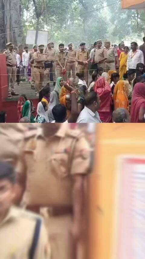 सावन के अंतिम सोमवार पर दंडेश्वर नाथ धाम में आस्था का सैलाब 🔱🌸 | एसपी ने श्रद्धालुओं पर बरसाए फूल
भाले सुल्तान शहीद स्मारक थाना क्षेत्र के दंडेश्वर नाथ धाम मंदिर में उमड़ी श्रद्धालुओं की भीड़… भगवान शिव को जल चढ़ाने पहुंचे भक्तों पर एसपी अमेठी ने की पुष्प वर्षा। सुरक्षा व्यवस्था का भी लिया जायजा।
#अमेठी #जगदीशपुर #दंडेश्वरनाथधाम #सावन #अंतिमसोमवार #महादेव #हरहरमहादेव #खबरPublic
Amethi Police