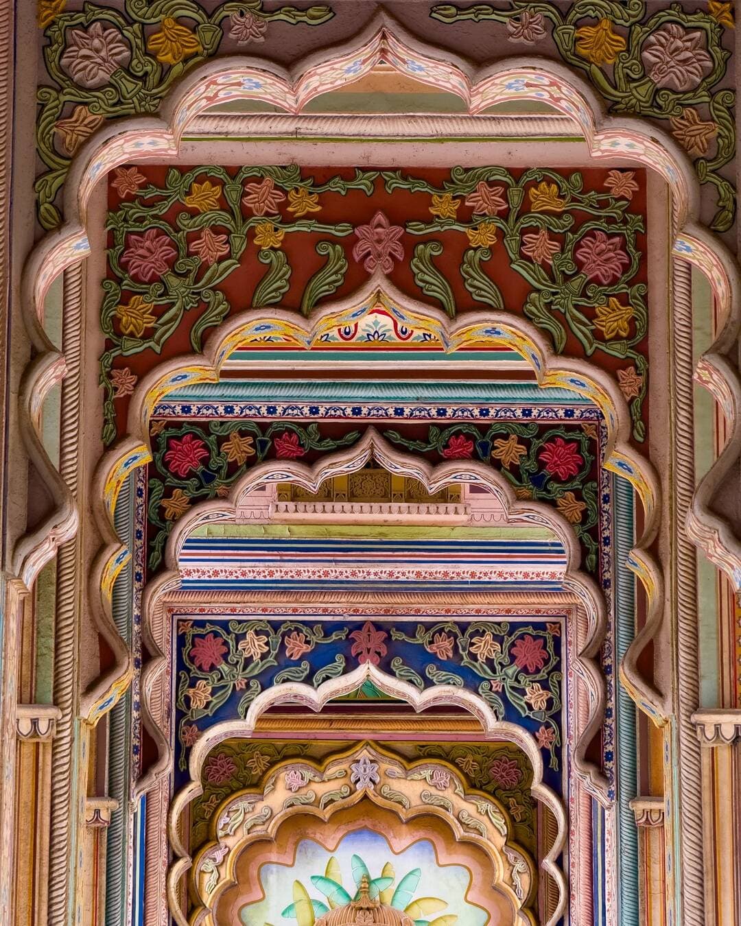 Frames of Patrika Gate, Jaipur 💕
Shot on @googlepixel
(Patrika Gate, Frames, Architecture, Historycal, Jaipur, Pink City, History, Photography, Google Pixel, Photos)
#patrikagate #photos #googlepixel #architecture #jaipur