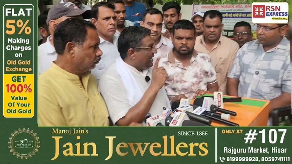 नगर निगम कर्मचारियों का गुस्सा और बढ़ा, मांगों को लेकर आज धरने पर बैठे कर्मचारी !