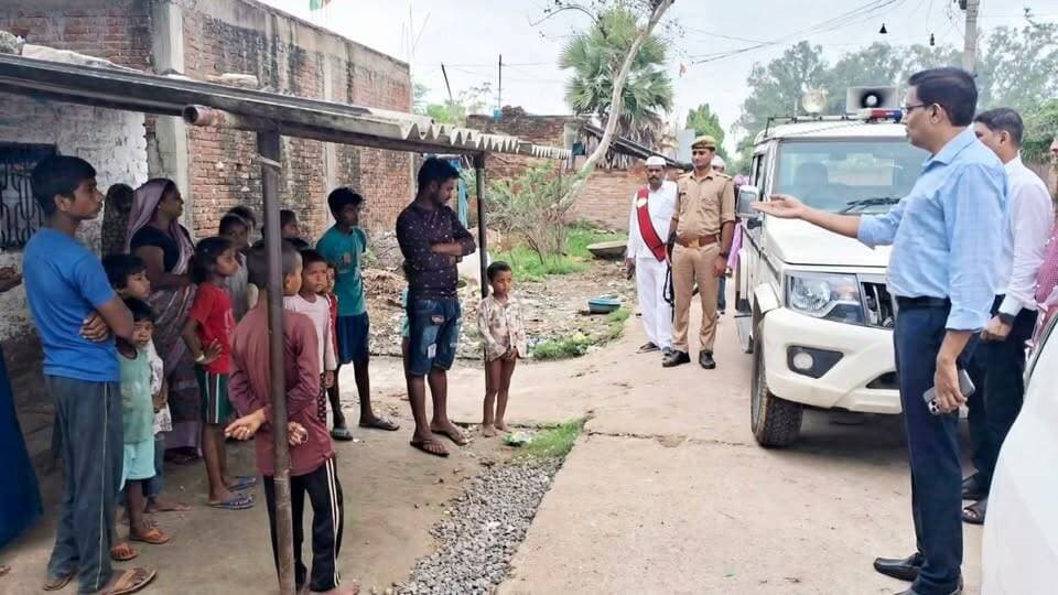 #जसरा: कांटी गांव की गौशाला में मिलीं गंभीर खामियां, मंडलायुक्त ने ADO और CVO के निलंबन की भेजी रिपोर्ट..?
#CMYogiAdityanath