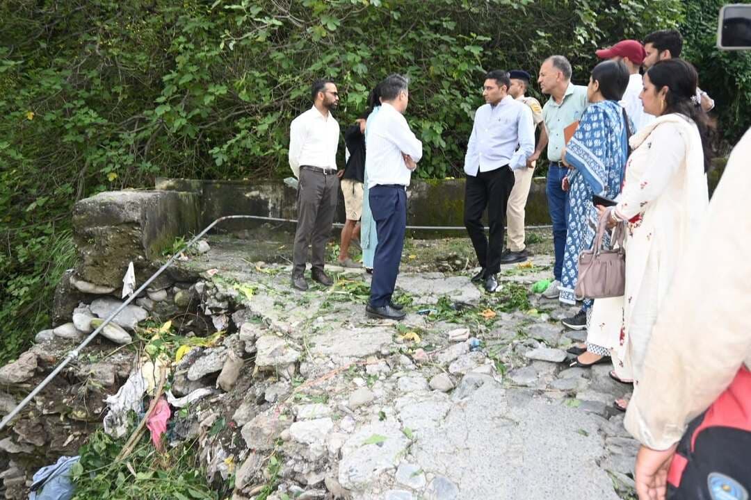 उपायुक्त ने पक्काटाला- बालू संपर्क मार्ग के क्षतिग्रस्त हिस्से का किया निरीक्षण
संबंधित अधिकारियों को दिए आवश्यक निर्देश