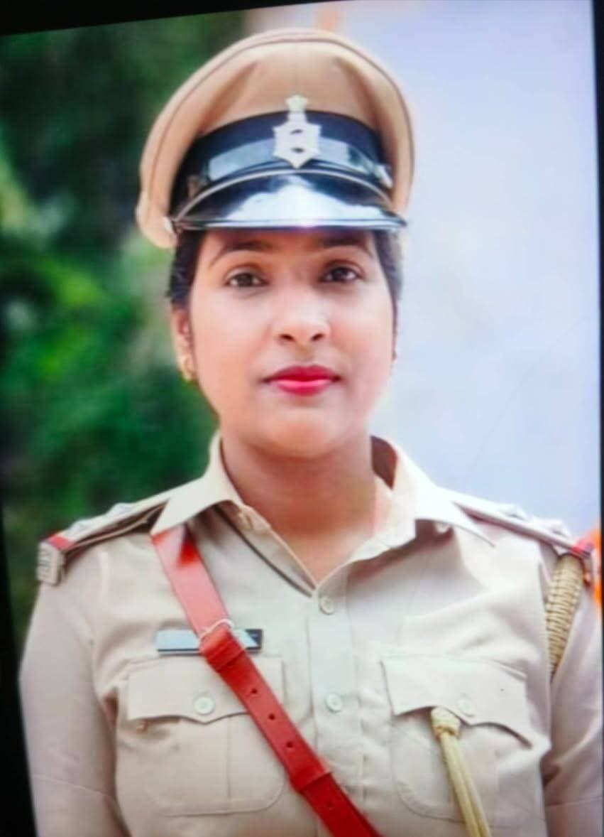 नाबालिग से बाल मजदूरी व मारपीट के आरोप में बड़ी कार्रवाई, महिला थाना प्रभारी फिरदौस नाज और एसआई पति टीपू अंसारी सस्पेंड..!
पूरी खबर comment box में..