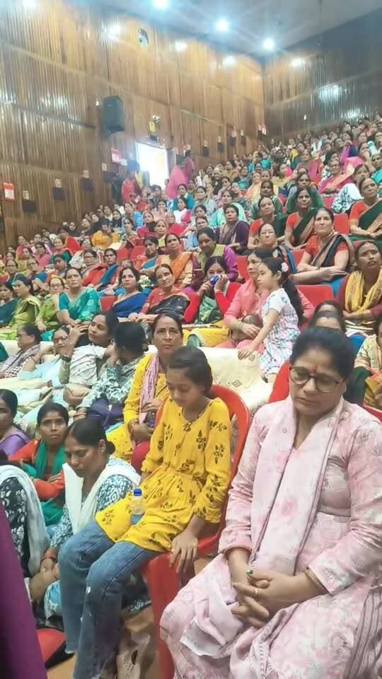 रक्षाबंधन के कार्यक्रम में पहुंचे प्रदेश अध्यक्ष गणेश गोदियाल ने मुख्यमंत्री पर साधा निशाना।