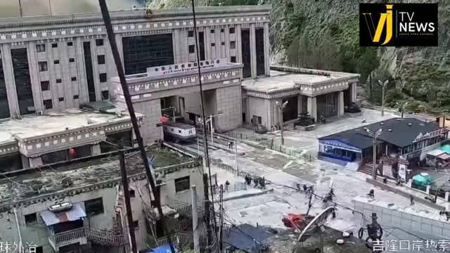 नेपाल में तबाही के मंजर का वीडियो आया सामने, हजारों लोग लापता, भारत करेगा मदद
#uttarpradesh #instadaily #instagood #instalike #nepal