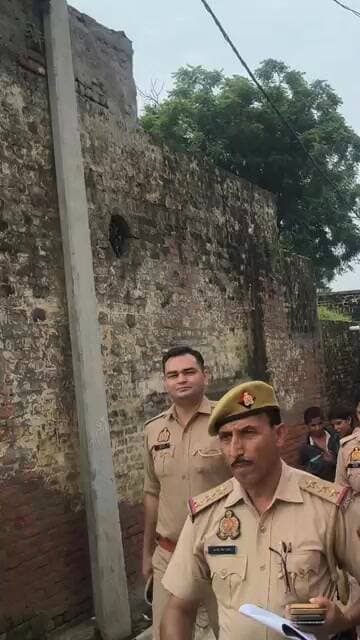 #चण्डौस रामपुर शाहपुर में शांतिपूर्ण तरीके से पुलिस की मौजूदगी में सम्पन्न हुआ जलूस