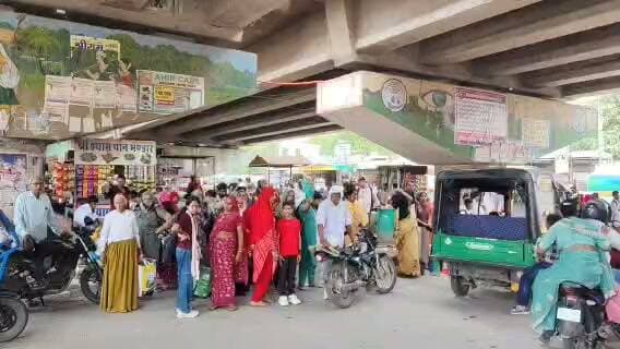 रक्षाबंधन के त्यौहार पर बहरोड़ शहर में जाम