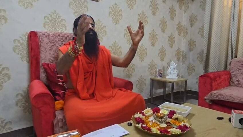 “BIG BREAKING:वार-पलटवार भूले स्वामी रामदेव, रक्षाबंधन पर कंगना को भेजी मिठाई-उपहार, बोले—“विवाद नहीं, संवाद से मिटेंगे मतभेद” - Bahadrabad News
=================
_*पूरी ख़बर पढ़ने के लिए नीचे दी गई ब्लू लाइन पर क्लिक करें।*_
👇👇 *(वीडियो देखें)*
https://bahadrabadnews.com/big-breaking-wise-counterattack-swami-ramdev-sent-sweet-gift-to-kangana-on-rakshabandhan-and-said-differences-will-be-resolved-not-by-dispute-but-by-dialogue/
*"बहादराबाद न्यूज़/ की खबरे व्हाट्सएप पर पाने के लिए ग्रुप से जुड़े.. क्लिक करे!*👇
https://chat.whatsapp.com/JRJhdKtAfvYEyJxTAHmU0W
=================
_*News by -SHAJAD ALI*_
