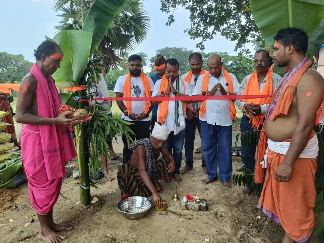 ବସ୍ତା ବ୍ଲକ ଅନ୍ତର୍ଗତ ମଥାନୀ ପଂଚାୟତ ବଡଖୁଡୀ ଠାରେ ନୁତନ ହନୁମାନ ମନ୍ଦିର ର ଶୁଭ ଭିତ୍ତି ପ୍ରସ୍ତର ସ୍ଥାପନ ଉତ୍ସବ ଅନୁଷ୍ଠିତ ହୋଇଯାଇଛି କଂଗ୍ରେସ ଜିଲ୍ଲା ଉପସଭାପତି ସୁଧାଂଶୁ ଶେଖର ଜେନା ସମାଜ ସେବୀ ଦେବେନ୍ଦ୍ର ବେହେରା ବ୍ୟାଙ୍କ ଅଧିକାରୀ ଅଜୟ ମହାଳିକ ଯୋଗ ଦେଇ ଶୁଭ ଦେଇଥିଲେ। ଏହି କାର୍ଯ୍ୟକ୍ରମ କୁ ନିତ୍ୟାନନ୍ଦ ଜେନା ସାନ୍ତନୁ ଜେନା ବାବୁ ରାମ ଜେନା କଟିବାବୁ ଜେନା କୁନାଲ ରାଉଳ ଅମିତ୍ କୁମାର ଦାସ ପରିଚାଳନା କରିଥିଲେ