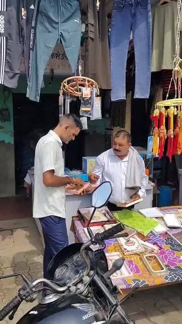 #चण्डौस रक्षाबंधन पर कस्बा में उमड़ी भीड़, राखियों व घेवर की हुई जमकर बिक्री #Chandaus