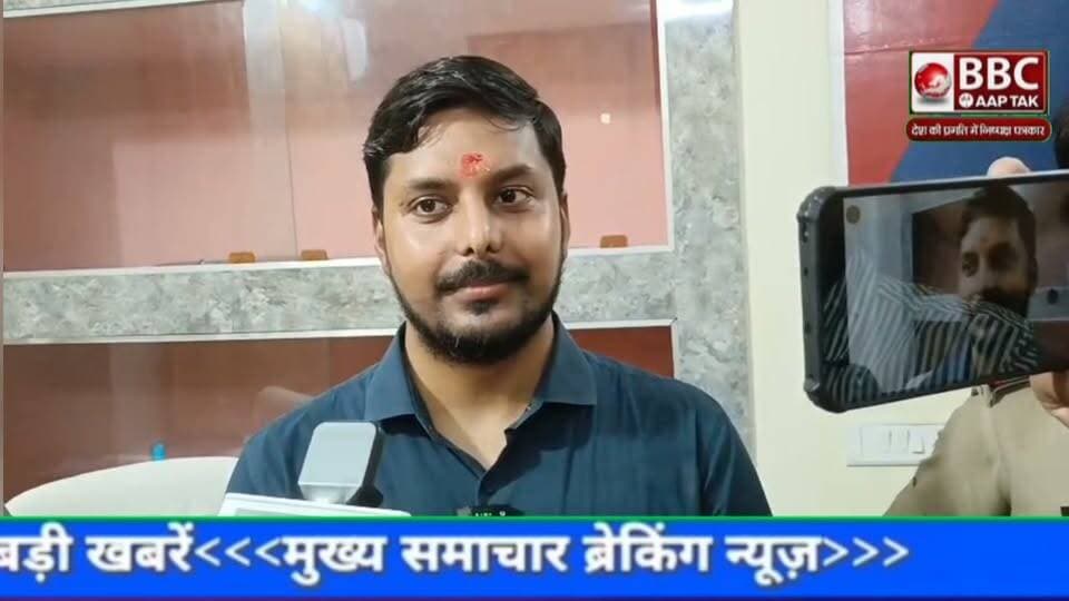जल प्रलय के बीच नेपाल में फंसे 106 तीर्थयात्रियों के लिए ‘संकटमोचक’ बना सीतामढ़ी प्रशासन, सुरक्षित भारत लाया