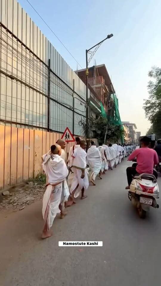 बताओ ये कोग कौन हैं और कहाँ से कहाँ जा रहे हैं #Rishi #Quiz #Explore #Place #NamostuteKashi