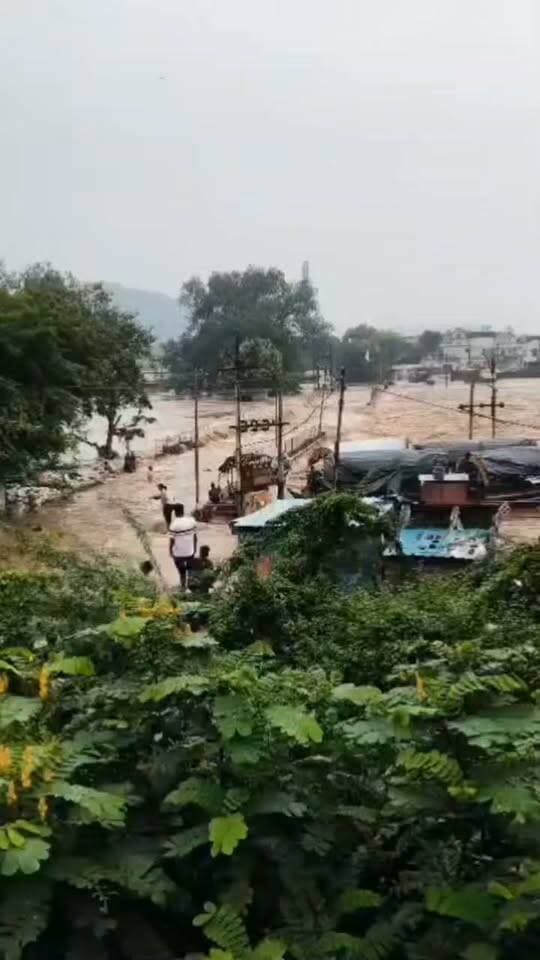 चित्रकूट बड़ा पुल टूटने का लाइव वीडियो आय...