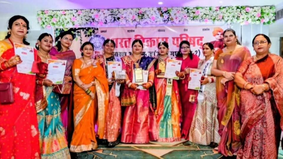 #आजमगढ़ में कजरी की तान छिडी तो सावन का रंग चढ़ा कृष्ण नृत्य और तीज नाटिका ने लूटी महफिल
