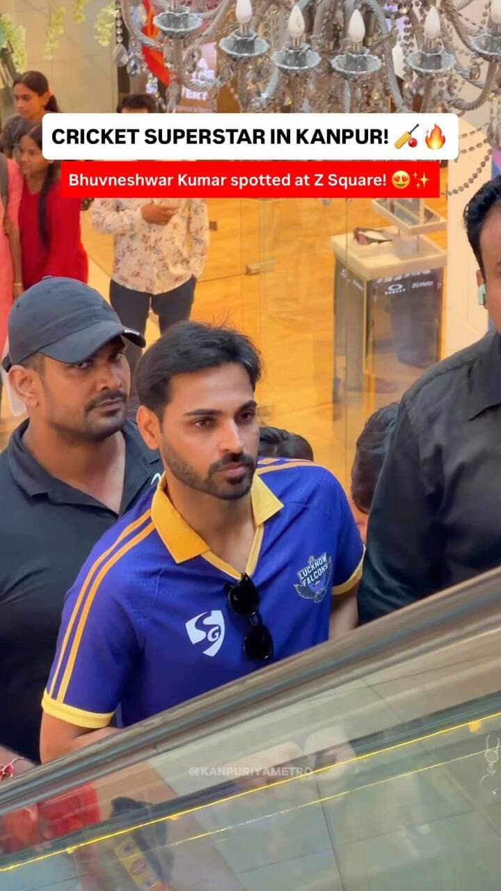 Indian Famous Cricketer Bhuvneshwar Kumar in Kanpur! ❤️🏏
Follow @kanpuriyametro for more interesting content ❤️🙏🏻
.
.
.
.
#bhuvneshwarkumar #kanpur #zsquare #cricketlovers #cricketsuperstar