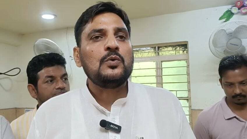 भारतीय जीवन बीमा निगम के सेटेलाइट शाखा शेखपुरा ने मनाया 70वां स्थापना दिवस।