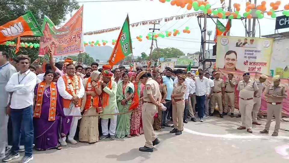 #अजमेर में #मुख्यमंत्री भजनलाल शर्मा का रोड शो...🔴
देखिये #मरूधरा_टूडे पर लाइव
#marudharatoday #September2026 #RajasthanNews #ajmercity #ajmer #नगर_निकाय_चुनाव