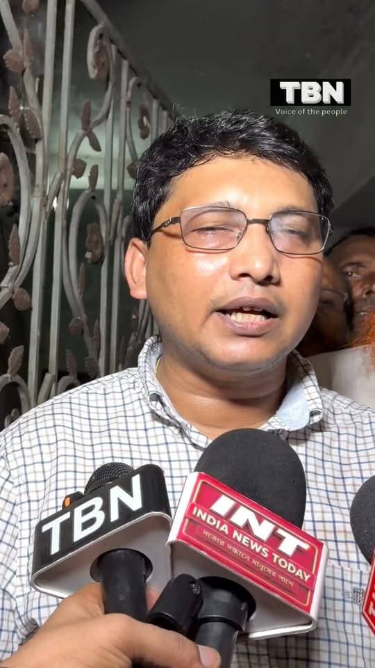ইসলামপুরের শহীদ কংগ্রেস কর্মী জিয়াউর রহমান পিন্টুকে শেষ দেখা, চোখের জলে বিদায় জানালেন সকলে