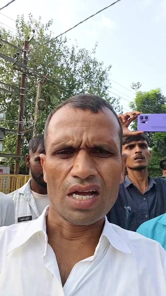 #कांग्रेस पार्टी के सामाजिक कार्यकर्त्ताओं सहित जिला के कांग्रेस पदाधिकारियों द्वारा ज्ञानेश कुमार का पुतला डुमरा अम्बेडकर स्थल के समीप किया गया दहन।
#spsitamarhi #dmsitamarhi #cmbihar #sabtaknewsjkykiaawaz #PMModiji