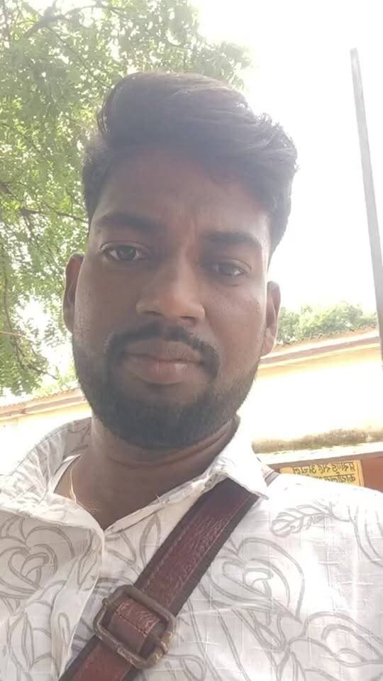 अतरी प्रखंड मुख्यालय में, 3 डिसमिल जमीन लेने के लगी होङ फार्म जमा करने के लिए गरीब भूमिहीन महिलाए Satya TV Gaya Bihar #atri #gayaji