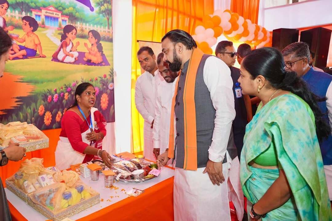 <nis:link nis:type=tag nis:id=cmsamarat nis:value=cmsamarat nis:enabled=true nis:link/>
<nis:link nis:type=tag nis:id=samaratchoudhary nis:value=samaratchoudhary nis:enabled=true nis:link/>