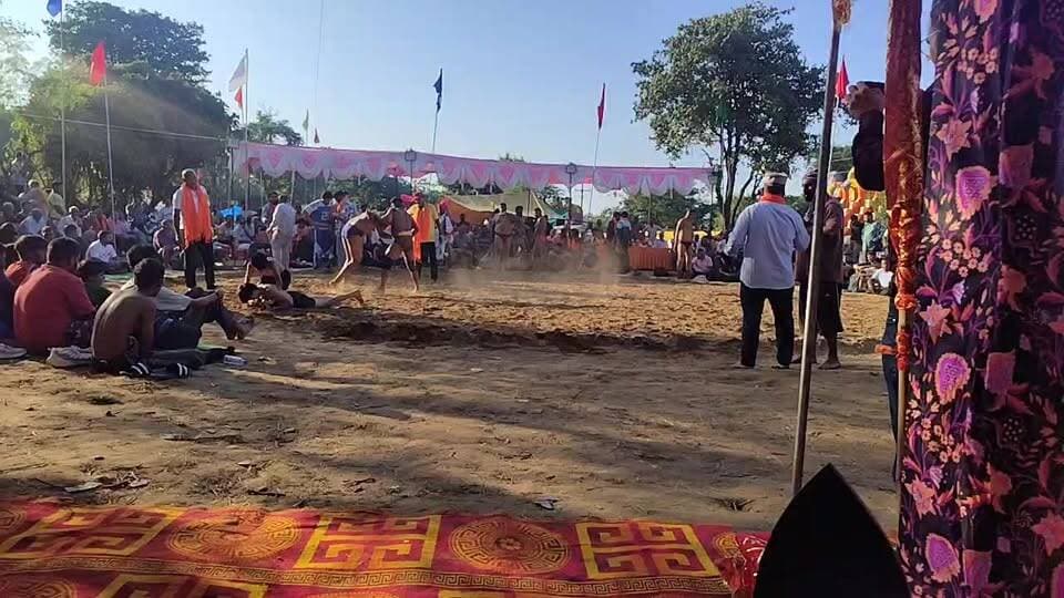 देहरा : गुगा मंदिर हार पट्टी दियाड़ा लोअर सुनेहत , कुश्ती दंगल में पहलवान दिखा रहे दमखम #highlightseveryone #highlightseveryonefollowers