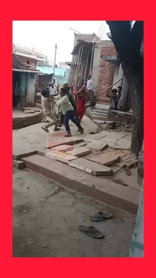 भरतपुर। भुसावर उपखंड के छौकरबाड़ा कलां में दो पक्षों में हुआ विवाद। जमकर हुई मारपीट। खेड़ली मोड़ थाने में कराया मामला दर्ज........