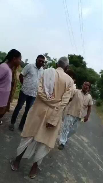 #चण्डौस जमीनी विवाद में दो पक्षों के बीच हुई मारपीट का वीडियो हुआ वायरल, #वायरलवीडियो