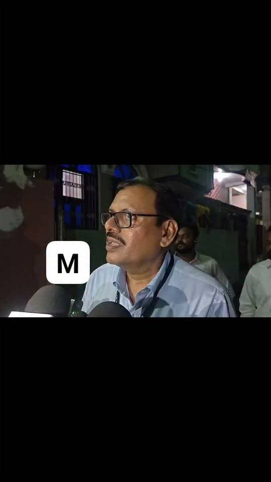 आय से अधिक सम्पति मामले में आरा पटना आवास पर परिवहन विभाग के दरोगा के घर EOU की टीम ने की छपेमारी अधिकारी का आया बयान मीडिया के सवाल से बचते नजर आए अधिकारी