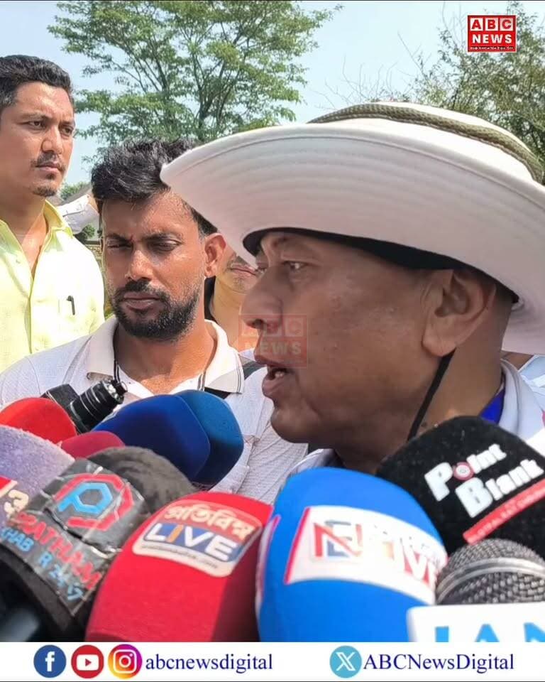 📌 সাংবাদিকে হিন্দীত ক'বলৈ কোৱাত সাংবাদিকক এইদৰে উত্তৰ দিলে হাগ্ৰামা মহিলাৰীয়ে।