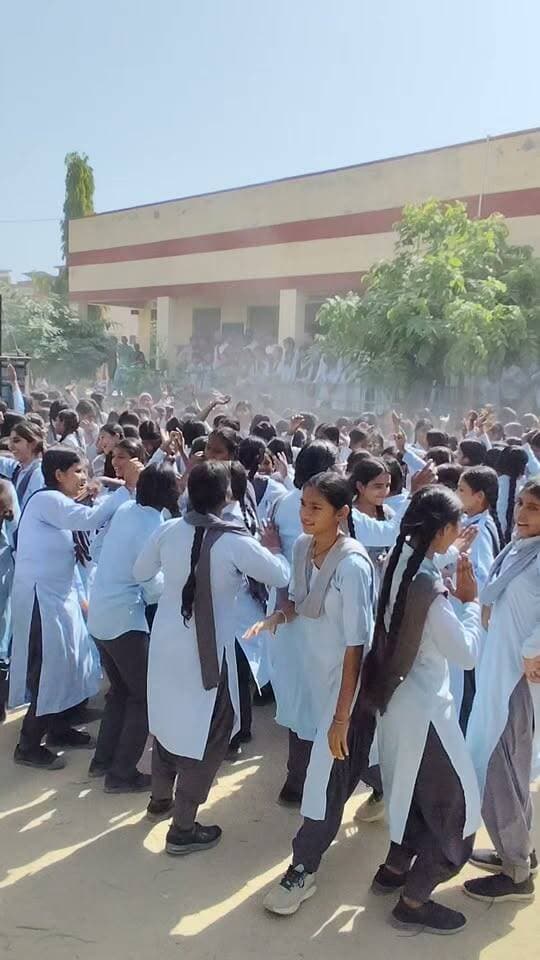 पीलीबंगा राजकीय बालिका उच्च माध्यमिक विद्यालय ने वेटलिफ्टिंग में जीता रजत पदक