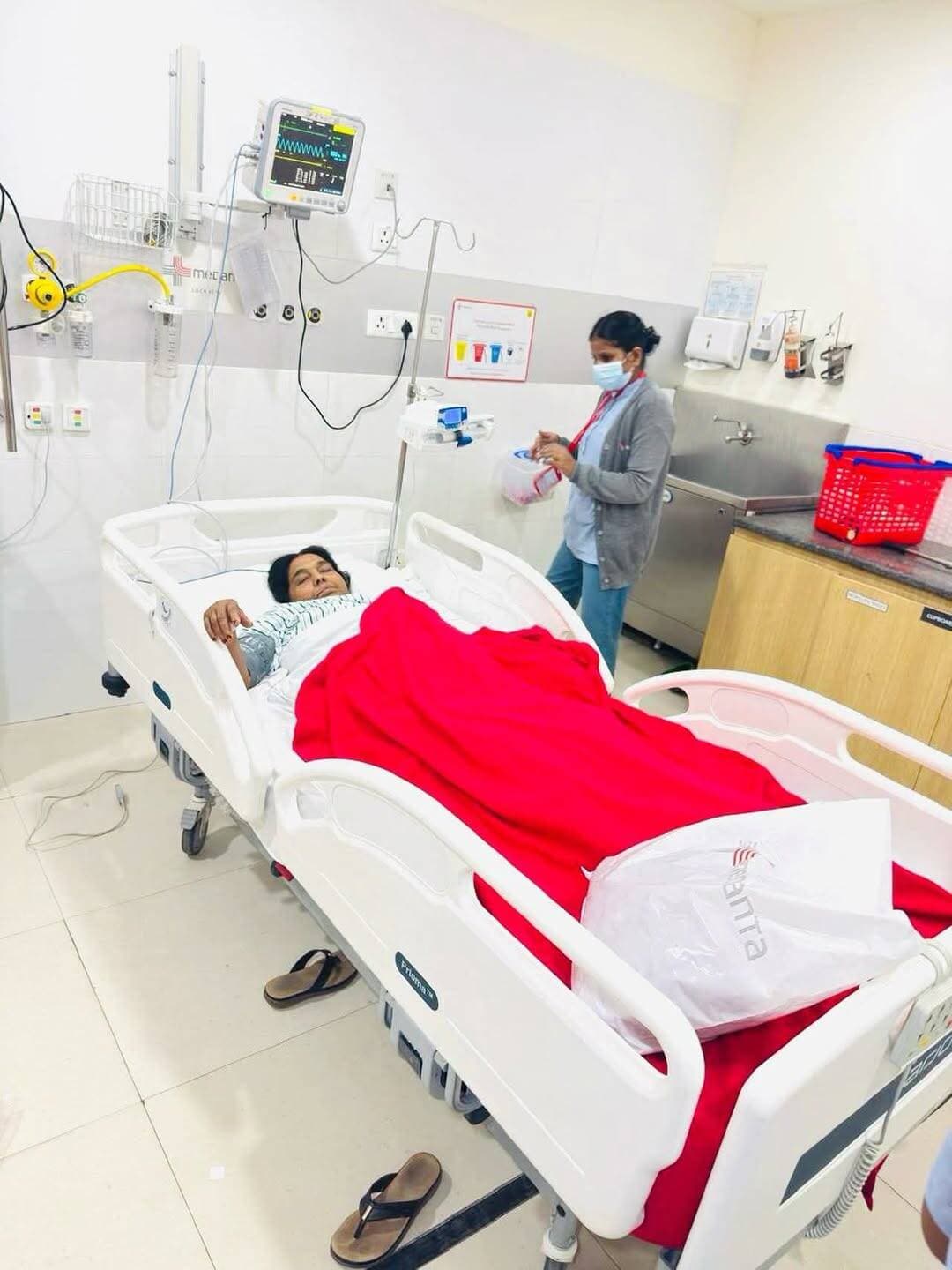 भाजपा नेता एवं बिहार विधान परिषद सदस्य पवन सिंह की माता की तबीयत अचानक बिगड़ने के बाद उन्हें अस्पताल में भर्ती कराया गया है।