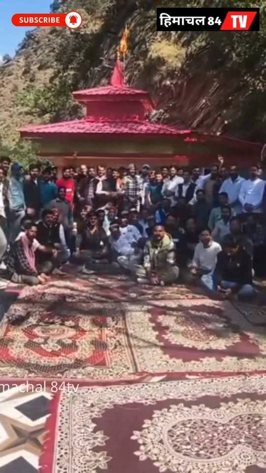 भाजपा नेता अनिल ढकोग की कुटिया में यह नारे और उद्घोष कोई शक्ति प्रदर्शन या कुछ और कमेंट बॉक्स में बताएं ?
