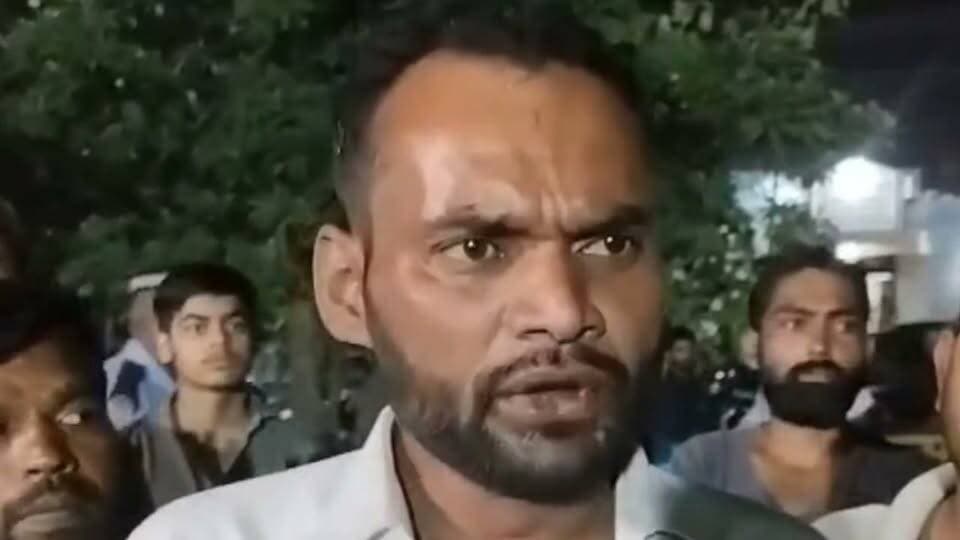 Live video: लो आ गया बबंडर , संजय गांधी अस्प्ताल के डॉक्टरों पर मारपीट का आरोप वीडियो वायरल
#rewa #sanjaygandhihospital #sprewa #igrewa