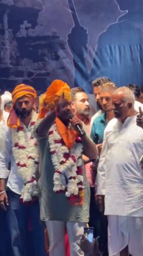 शिव विधायक #रविंद्र सिंह ने भाजपा सरकार क्या बोला सुने।
Ravindra Singh Bhati BJP Rajasthan BJP Barmer